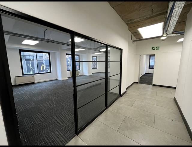 695M² OFFICE TO LET IN CAPE TOWN CITY CENTRE